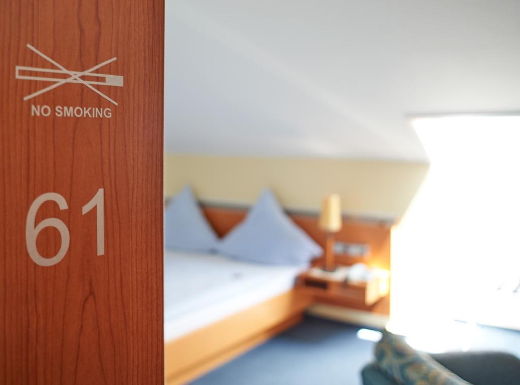 Hotel Muenster Emmelshausen Room photo